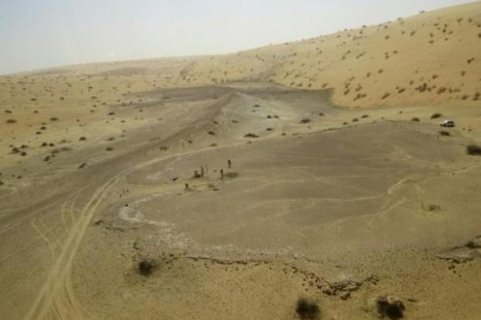 Foto de Palaeodeserts Project que muestra el yacimiento Jall Amayshan 4 en el norte de Arabia Saudita donde fueron halladas miles de herramientas de piedra de hasta 400.000 años de antigüedad (Foto: AFP)&nbsp;
