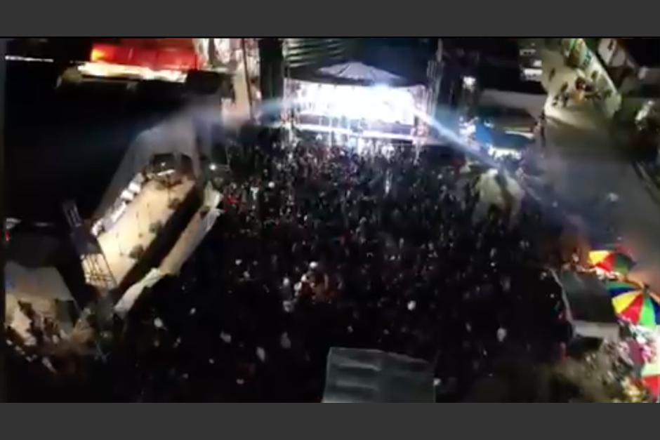Dos celebraciones se realizaron en Quiché la noche del sábado 4 de septiembre durante las restricciones de movilidad. (Foto: captura de pantalla)