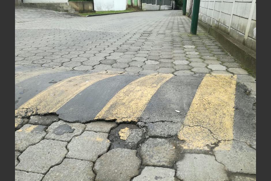 Las autoridades solamente pudieron retirar dos reductores de velocidad. (Foto: Archivo/Soy502)&nbsp;