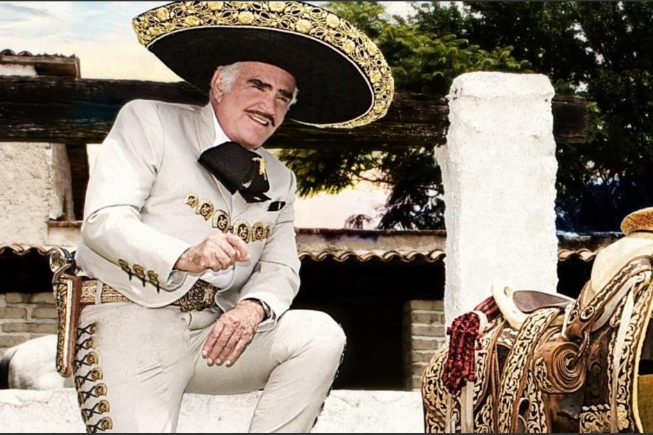 Vicente Fernández sigue conectado a sondas y su salud parece no mejorar. (Foto: Los Ángeles Times)