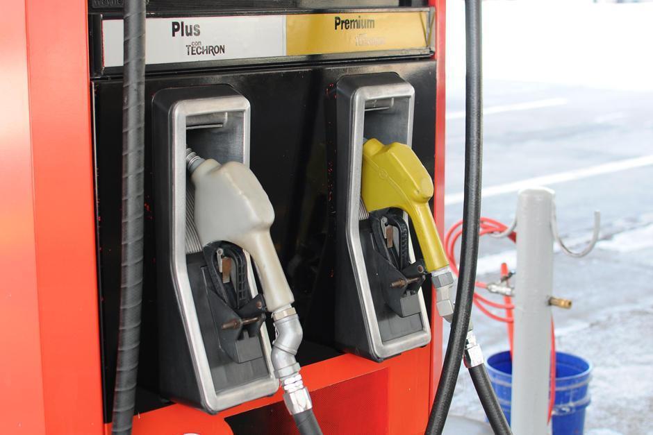 Los usuarios notaron un alza en los precios de la gasolina y diésel. (Foto: archivo/Soy502)