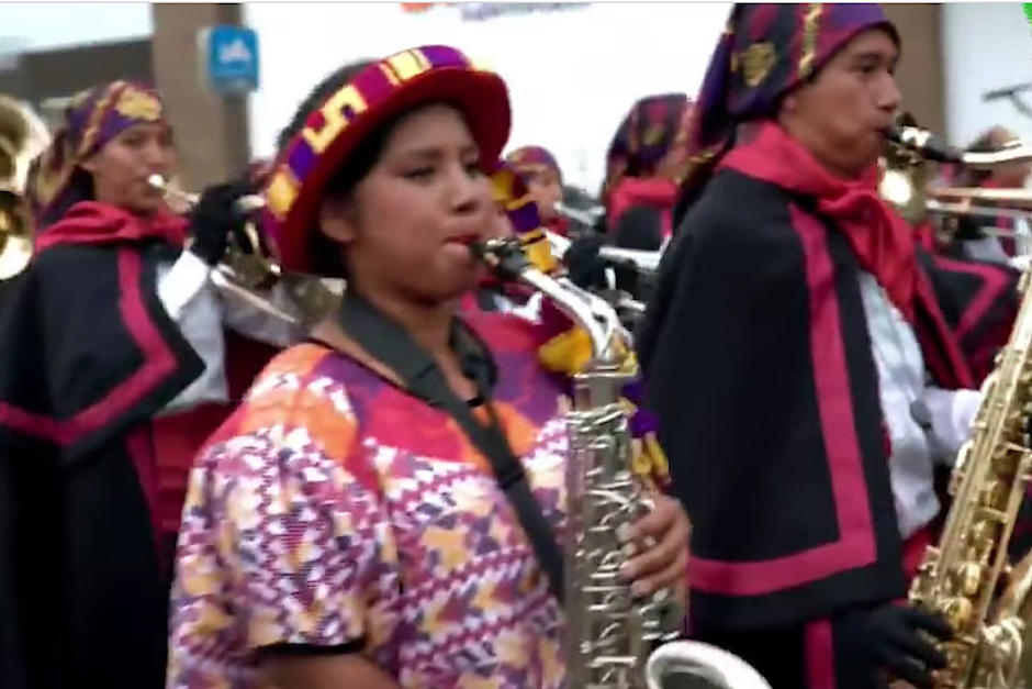 La "Big Band Xekina" de Quetzaltenango sorprendió con su mix de música nacional en redes sociales. (Foto: Big band Shekina oficial)