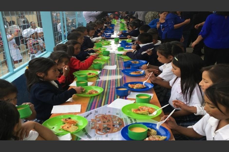 Los niños y adolescentes recibirán recursos para continuar con la alimentación escolar en los centros educativos. (Foto: Archivo/Soy502)