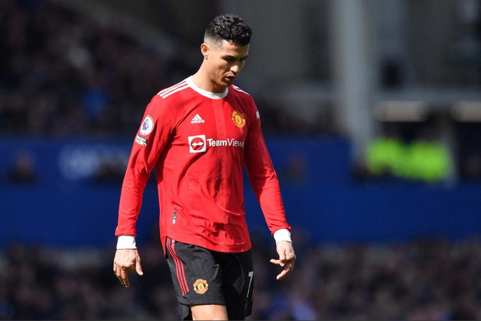 Cristiano Ronaldo salió cabizbajo por una derrota más con el Manchester United. (Foto: AFP)