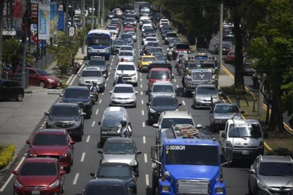 Diputados presentaron una iniciativa de ley para exonerar la mora por pago extemporáneo al impuesto de circulación de vehículos. (Foto: Soy502/Archivo)&nbsp;