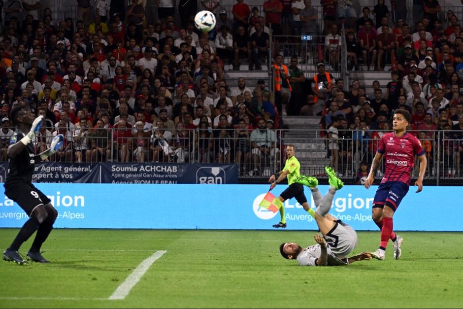 Messi marcó un doblete en el arranque de la Ligue 1 de Francia. Su segundo gol es una verdadera joya. (Foto: AFP)
