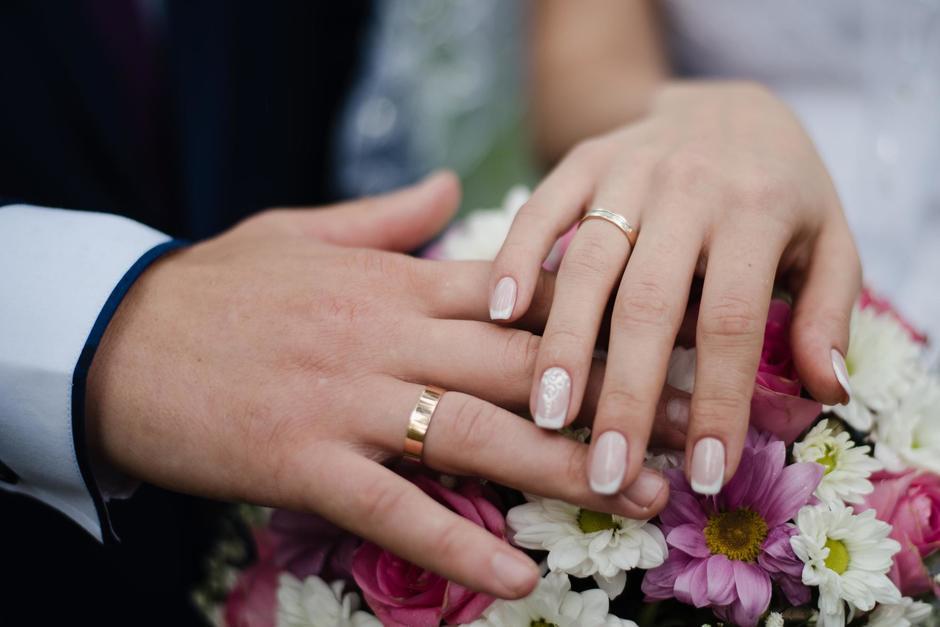 La pareja de recién casados molestó a una invitada con su lista de regalos. (Foto: archivo/Soy502)