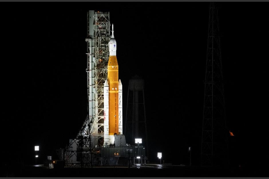 La NASA suspendió el lanzamiento de Artemis I, cuya misión era volver a la Luna. El lanzamiento se pospone una semana. (Foto: AFP)