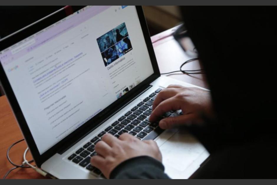 La PNC advierte a guatemaltecos para no ser víctimas de estafas en línea. (Foto: Ministerio de Gobernación)