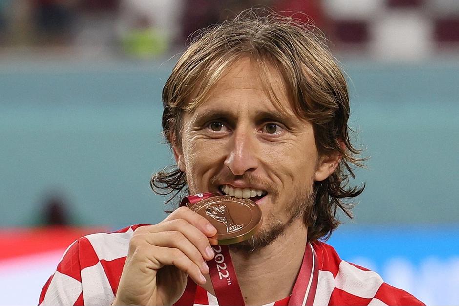Luka Modric ha logrado meterse en la historia del fútbol mundial junto con su selección. (Foto: AFP)
