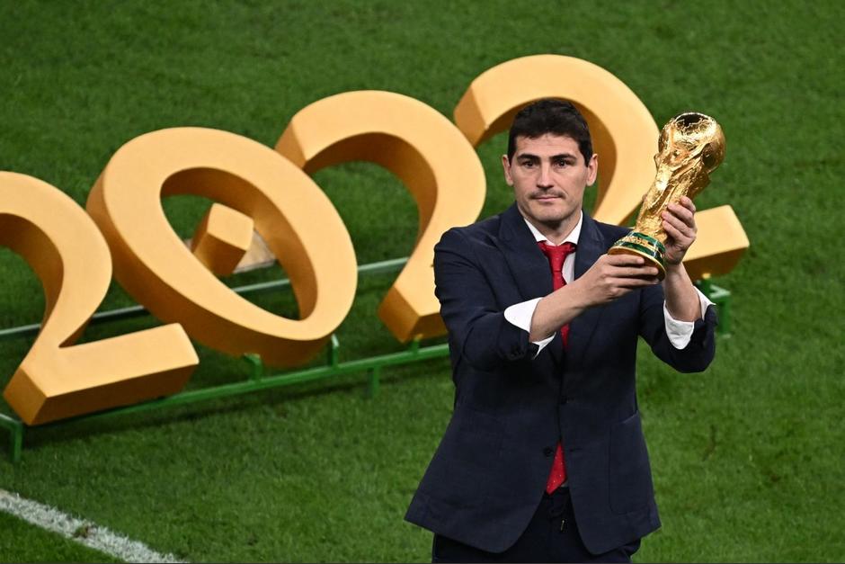 Iker Casillas fue uno de los encargados de presentar la Copa del Mundo en la final de Qatar 2022. (Foto: AFP)