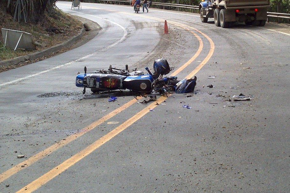 Un fuerte accidente de tránsito se registró en el parcelamiento Caballo Blanco de Retalhuleu, dos personas resultaron lesionadas. (Foto: Archivo/Soy502)