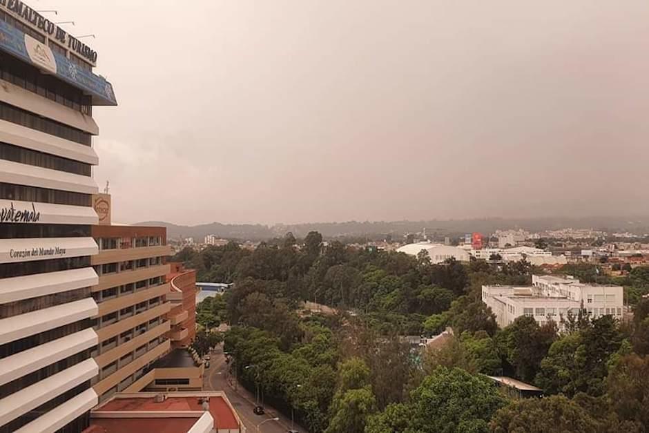 Autoridades advirtieron sobre el ingreso del polvo del Sahara a terrritorio guatemalteco.&nbsp;&nbsp;(Foto: Twitter @ingchavezhr)
