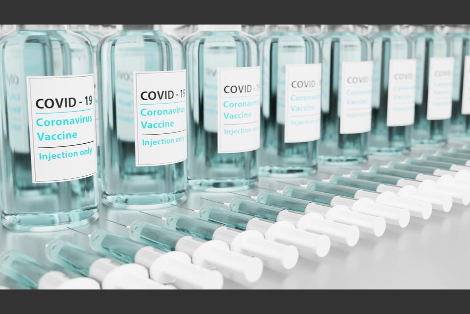 Las vacunas han logrado reducir la mortalidad del covid-19. (Foto: archivo/Soy502)