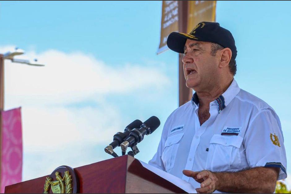 El presidente Alejandro Giammattei participó en la inauguración de una obra en la aldea La Laguna de Jacaltenango, Huehuetenango. (Foto: Covial)