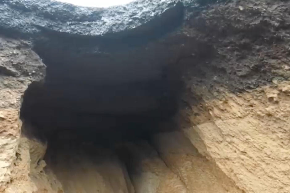 Imágenes captadas por un drone muestran el interior de la caverna que se formó en el kilómetro 15 de la ruta al Pacífico. (Foto: Municipalidad de Villa Nueva)