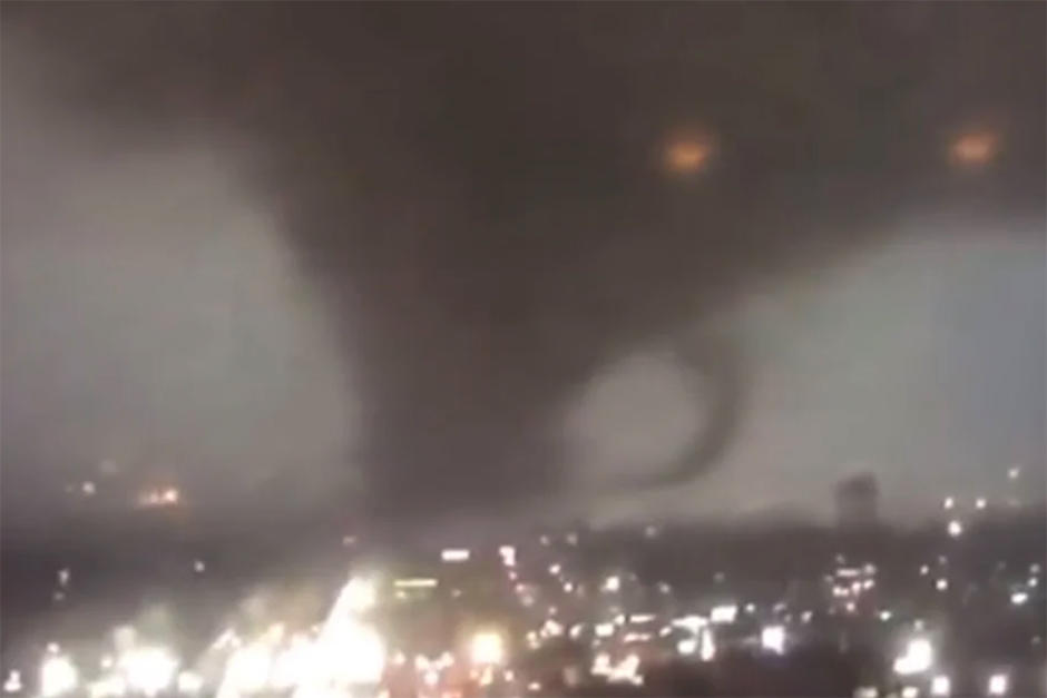 Un enorme tornado causó devastación y aterró a la población en Nueva Orleans, Estados Unidos. (Foto: captura de pantalla)