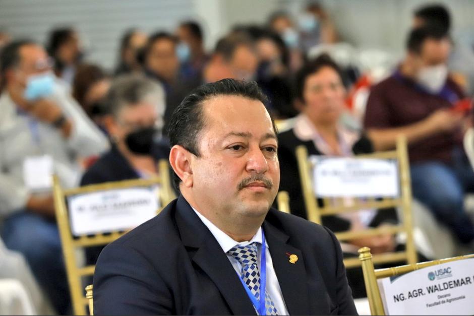 Mazariegos es el nuevo rector de la USAC, aunque en medio de un fuerte rechazo y acusaciones de fraude electoral. (Foto: Twitter SoyUsac)