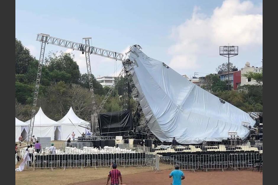 Así quedó el escenario donde Trevi iba a presentar el concierto. (Foto: Twitter)