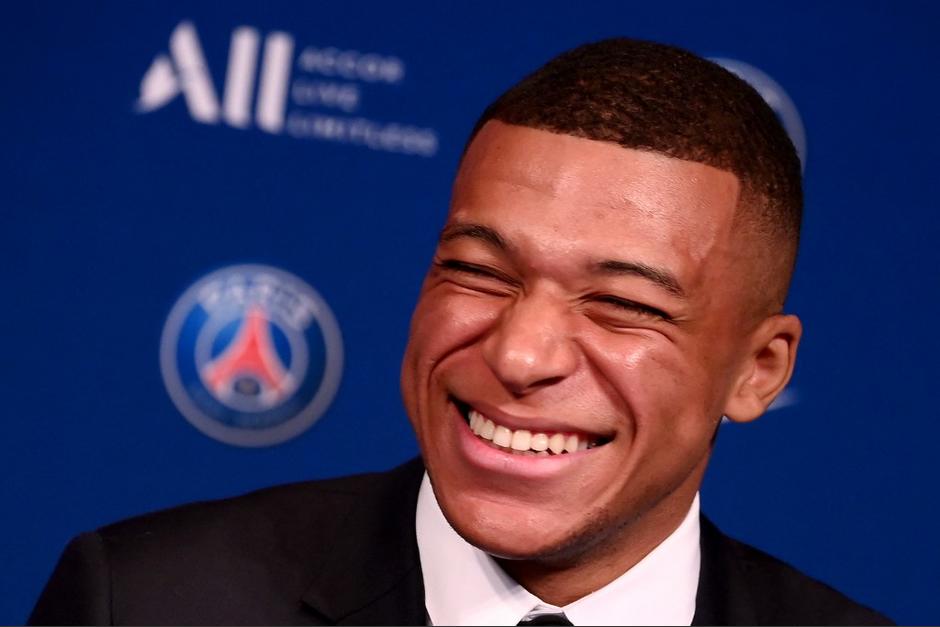 El jugador francés habló con la prensa tras anunciar su permanencia en Francia. (Foto: AFP)