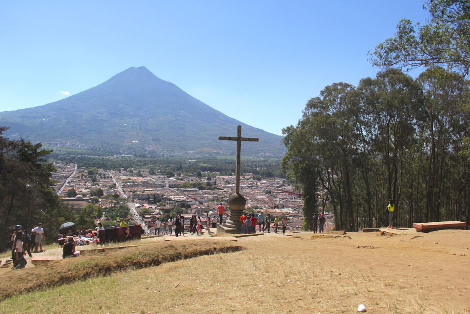 Anuncian la adjudicación para la remodelación del Parque Recreativo Cerro de la Cruz en la Antigua Guatemala. (Foto: Archivo/Soy502)