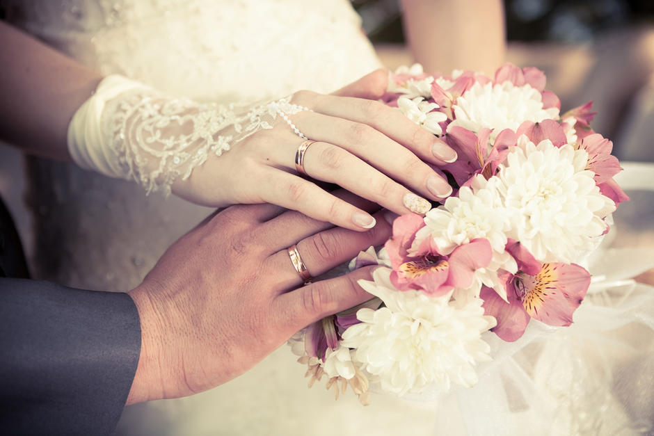 Varios estudios revelan la edad ideal para casarse y evitar divorcios de forma temprana. (Foto: Shutterstock)