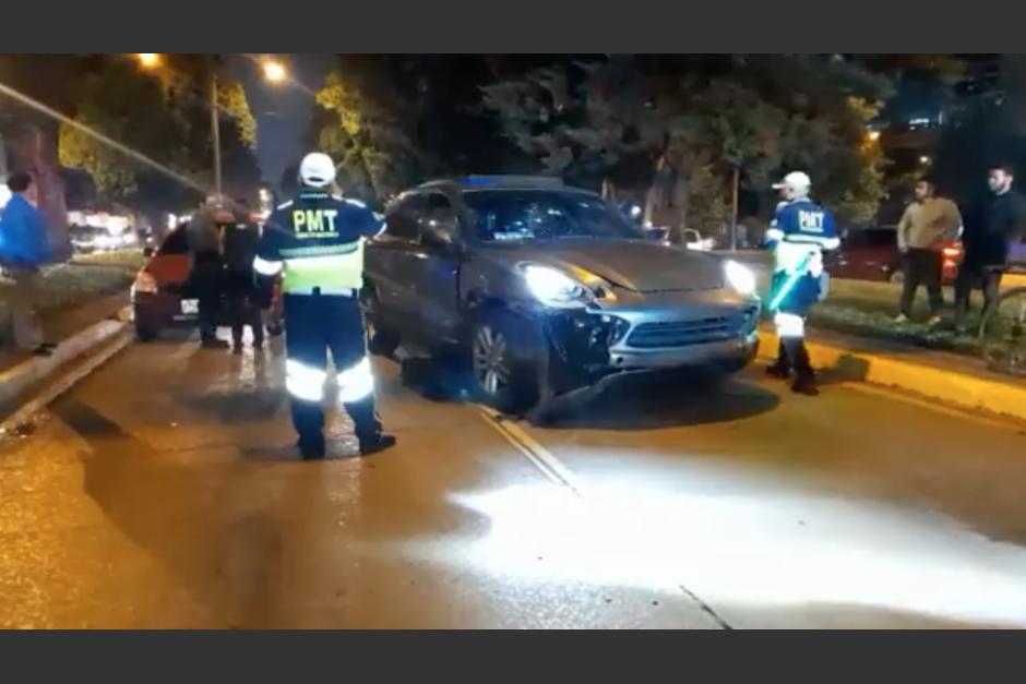 Una balacera se produjo en la avenida Reforma y dejó tres vehículos chocados. En el lugar se realizarán cierres vehiculares. (Foto: captura de video)