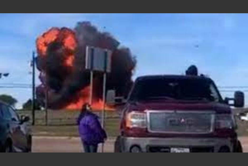 El dramático accidente aéreo se registró este sábado 12 de noviembre, en Dallas, Texas, Estados Unidos. (Foto: redes sociales)