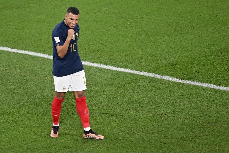 Mbappé marcó un doblete espectacular para darle el triunfo a Francia contra Dinamarca. (Foto: AFP)