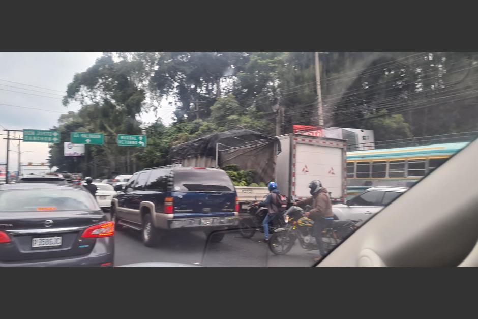 Ruta a Muxbal para ir a Carretera a El Salvador, a las 13:15 horas del domingo 2 de octubre. (Foto: redes sociales)