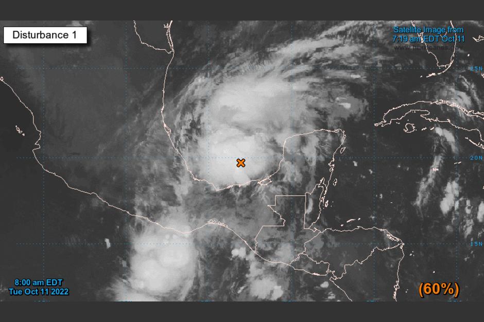 El disturbio climatológico se está generando cerca de las costas de Campeche, en México. (Foto: National Hurricane Center)