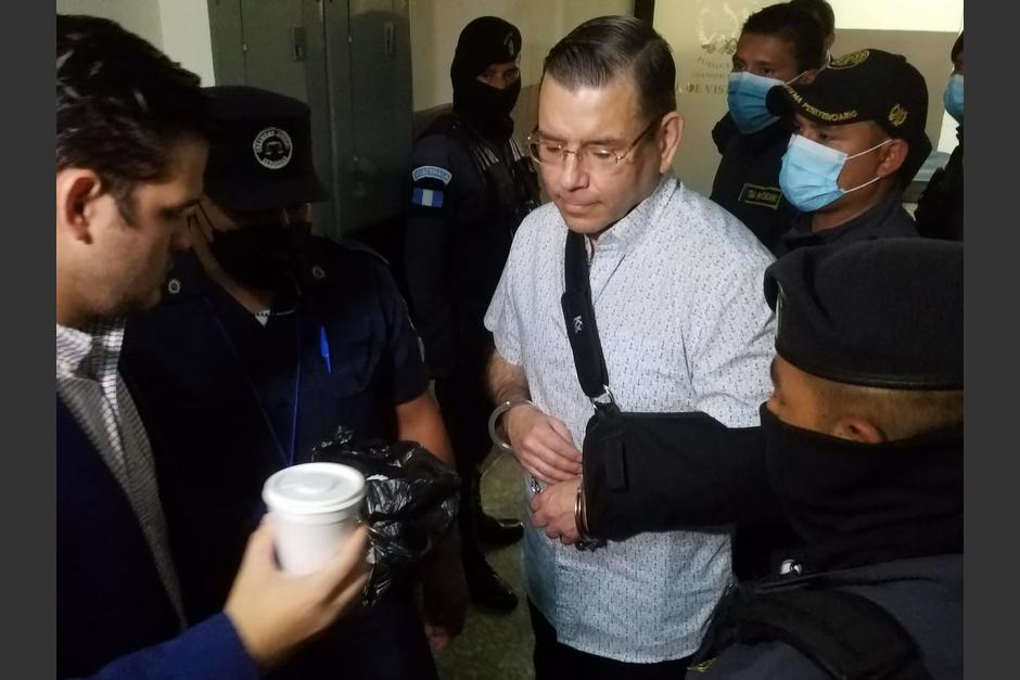 Manuel Baldizón acudió a Torre de Tribunales para continuar con la audiencia de primera declaración en el caso Transurbano. (Foto: Jessica Gramajo/Soy502)