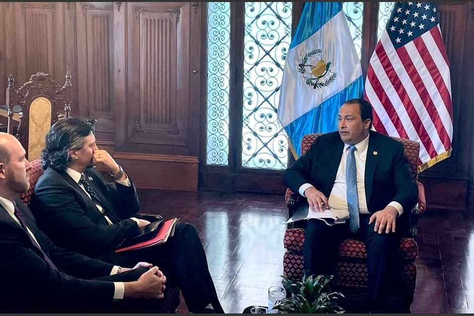 Richard Nephew, coordinador de Anticorrupción Global en Estados Unidos se reunió en Guatemala con varios funcionarios. (Foto: Embajada EEUU)