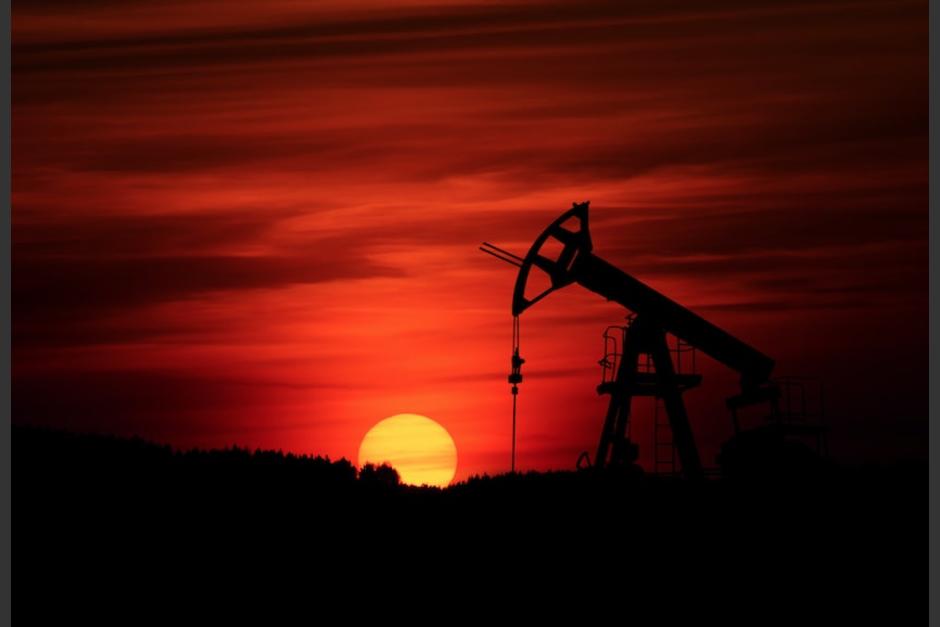 El petróleo podría sufrir una baja en el precio la próxima semana. (Foto: Unsplash)