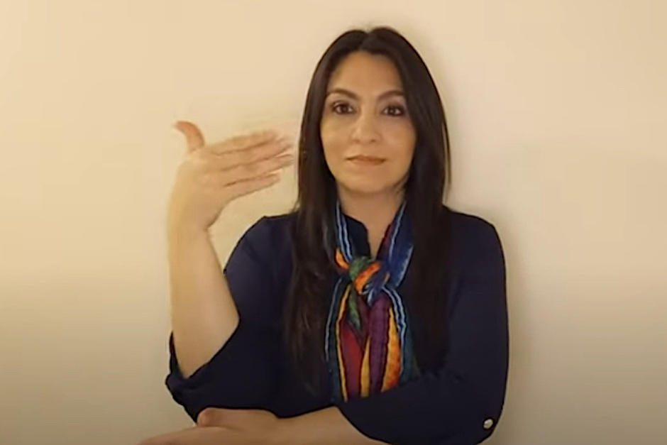 La guatemalteca interpretó el Himno en lengua de señas. (Foto: Oficial)