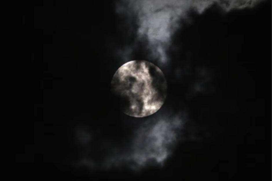 La Superluna era visible durante la noche del 2 y 3 de agosto. (Foto: El País)