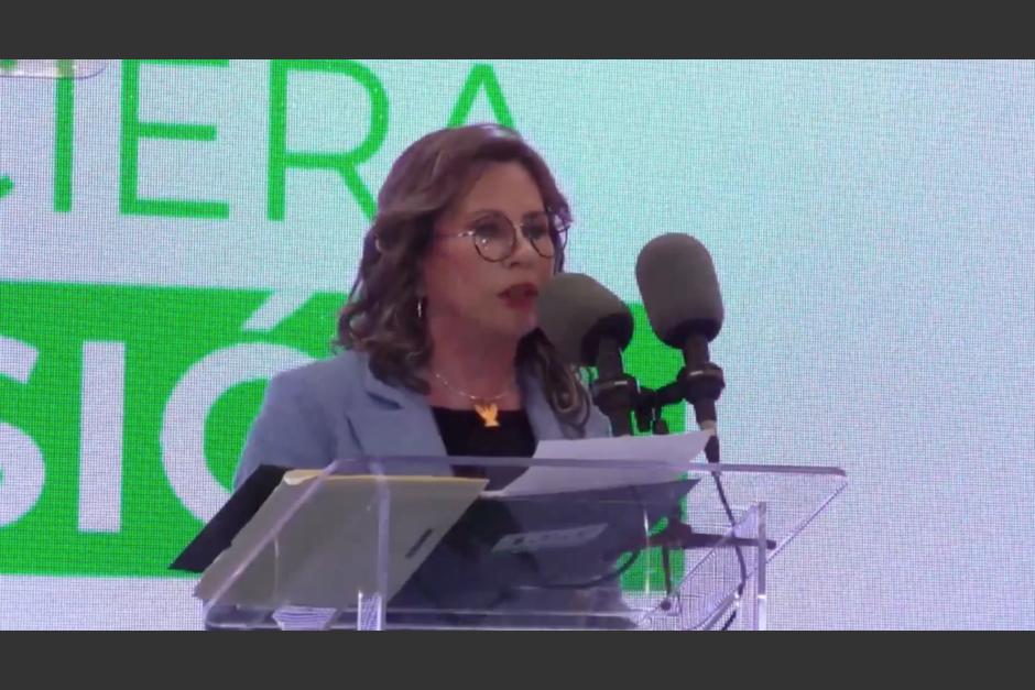 La presidenciable de la UNE, Sandra Torres presentó su plan de Gobierno. (Foto: captura de video)