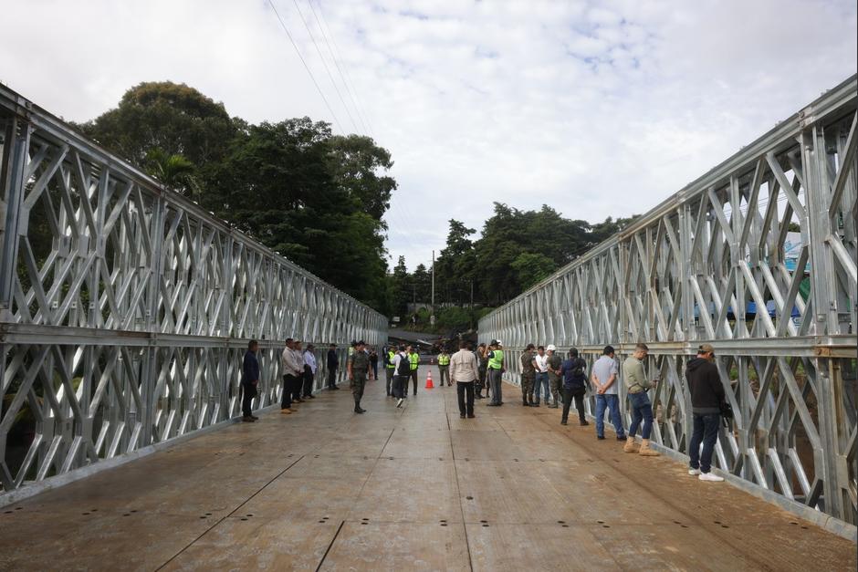 Los trabajos en la instalación del puente modular en la ruta al Pacífico están por finalizar. (Foto: Presidencia)