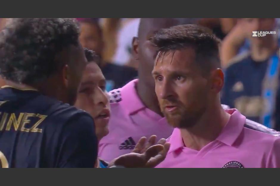Leo Messi discutiendo con el venezolano José Martinez en las semifinales de la Leagues Cup. (Foto: Apple TV)