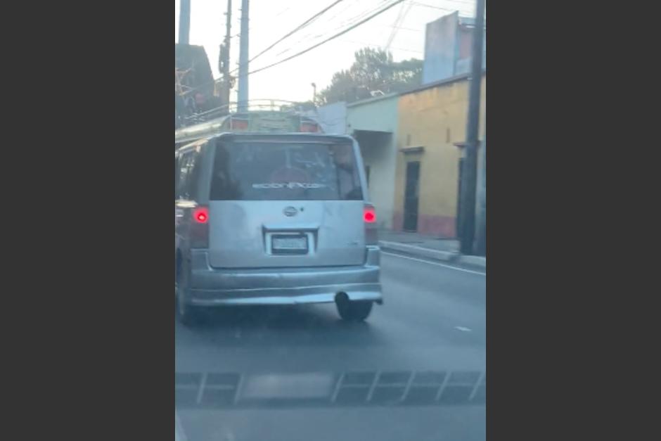 El conductor se hizo viral por peculiar forma en que avisa que su carro "no es taxi". (Foto: captura de video)