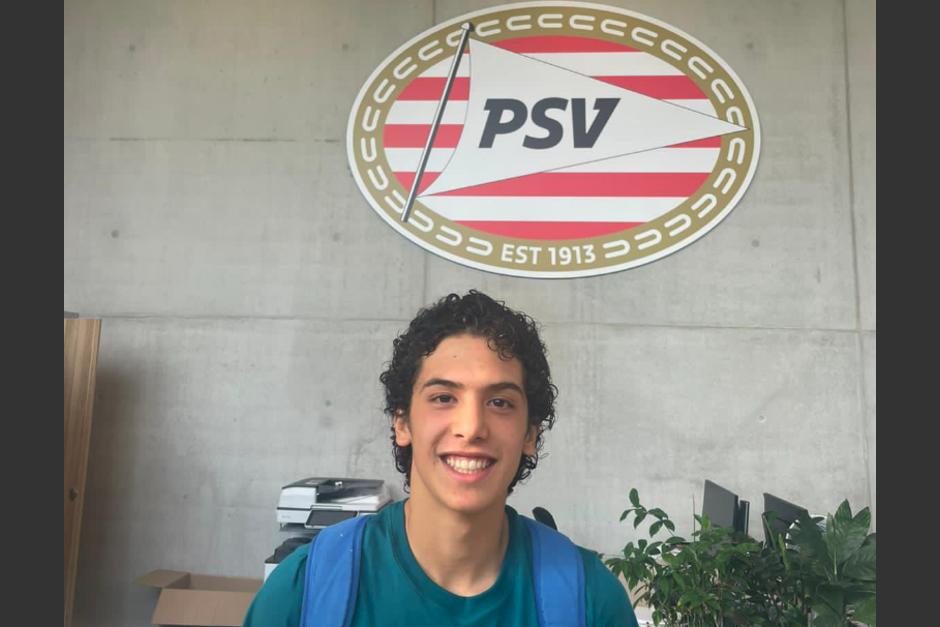 Diego Bolaños, portero de la Selección Sub-17 de Guatemala está a prueba con el PSV de Holanda. (Foto: Ciudad Deportiva)