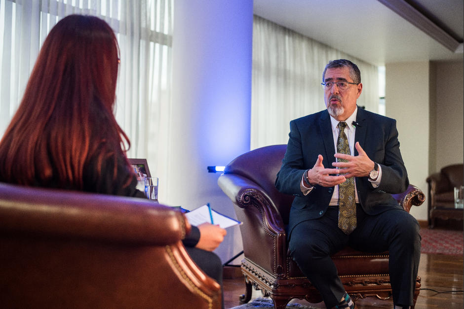 El presidente electo, Bernardo Arévalo, ofreció una entrevista a Soy502. (Foto: Wilder López/Soy502)