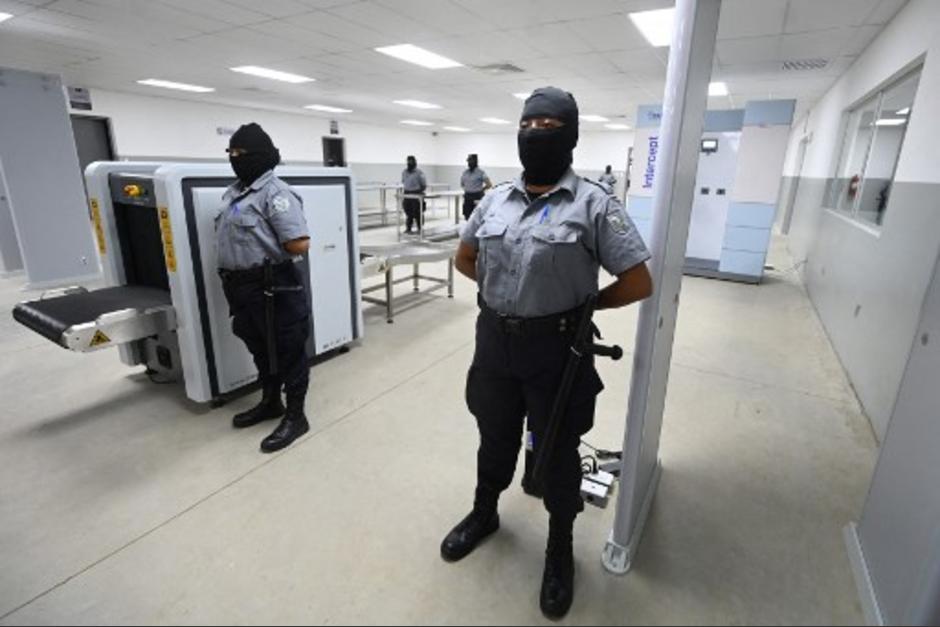 La recién inaugurada cárcel en El Salvador es la más grande de América. (Foto: AFP)