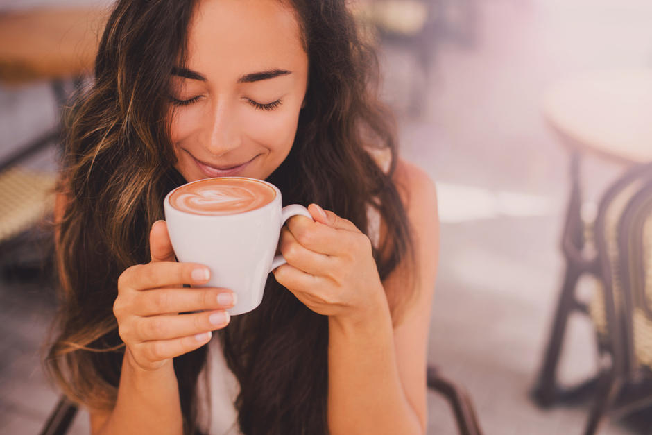 Existe una hora exacta en la que debes de tomar café si quieres dormir bien. (Foto:Shutterstock)