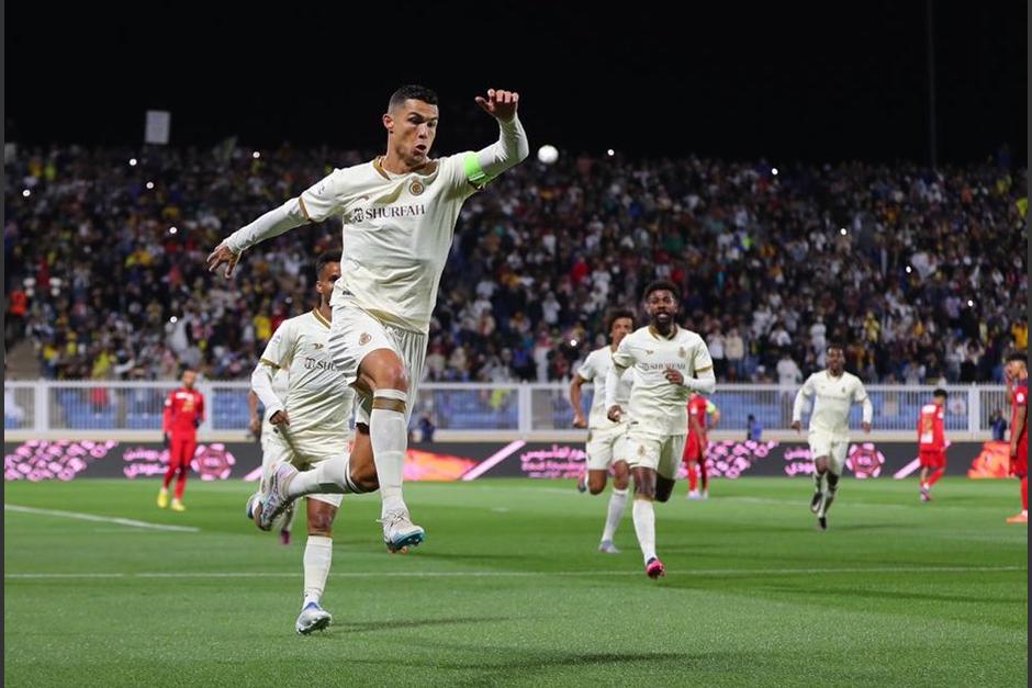 Cristiano Ronaldo necesitó de 45 minutos para marcar un nuevo triplete. (Foto: Al Nassr)