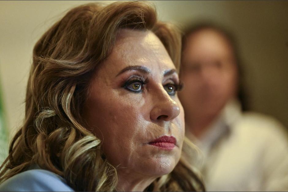 Sandra Torres dio una conferencia de prensa desde la sede nacional del partido UNE. (Foto: AFP)