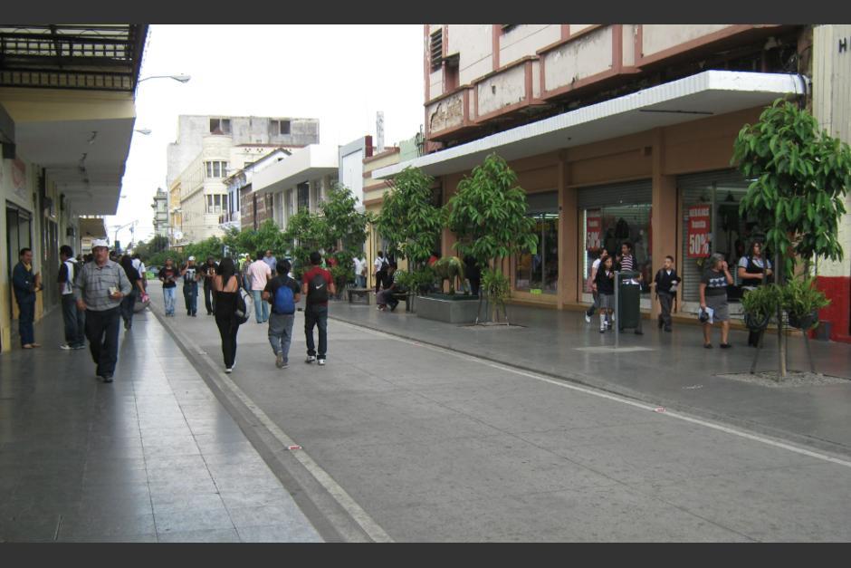 Así es el aspecto actual de la sexta avenida, conocida como "Paseo la Sexta". (Foto: archivo/Soy502)