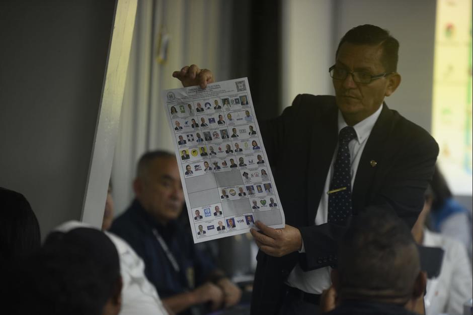 La Junta Electoral Departamental de Retalhuleu inició a abrir cajas electorales y recuento de votos.&nbsp;(Foto: Wilder López/Soy502)&nbsp;