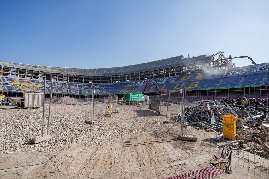 El Camp Nou, estadio del FC Barcelona, en obras de remodelación. (Foto: Mundo Deportivo)