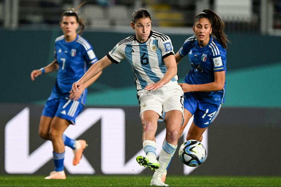 Italia derrotó 1-0 a Argentina en la primera jornada del Grupo G en el Mundial Femenino. (Foto: AFP)